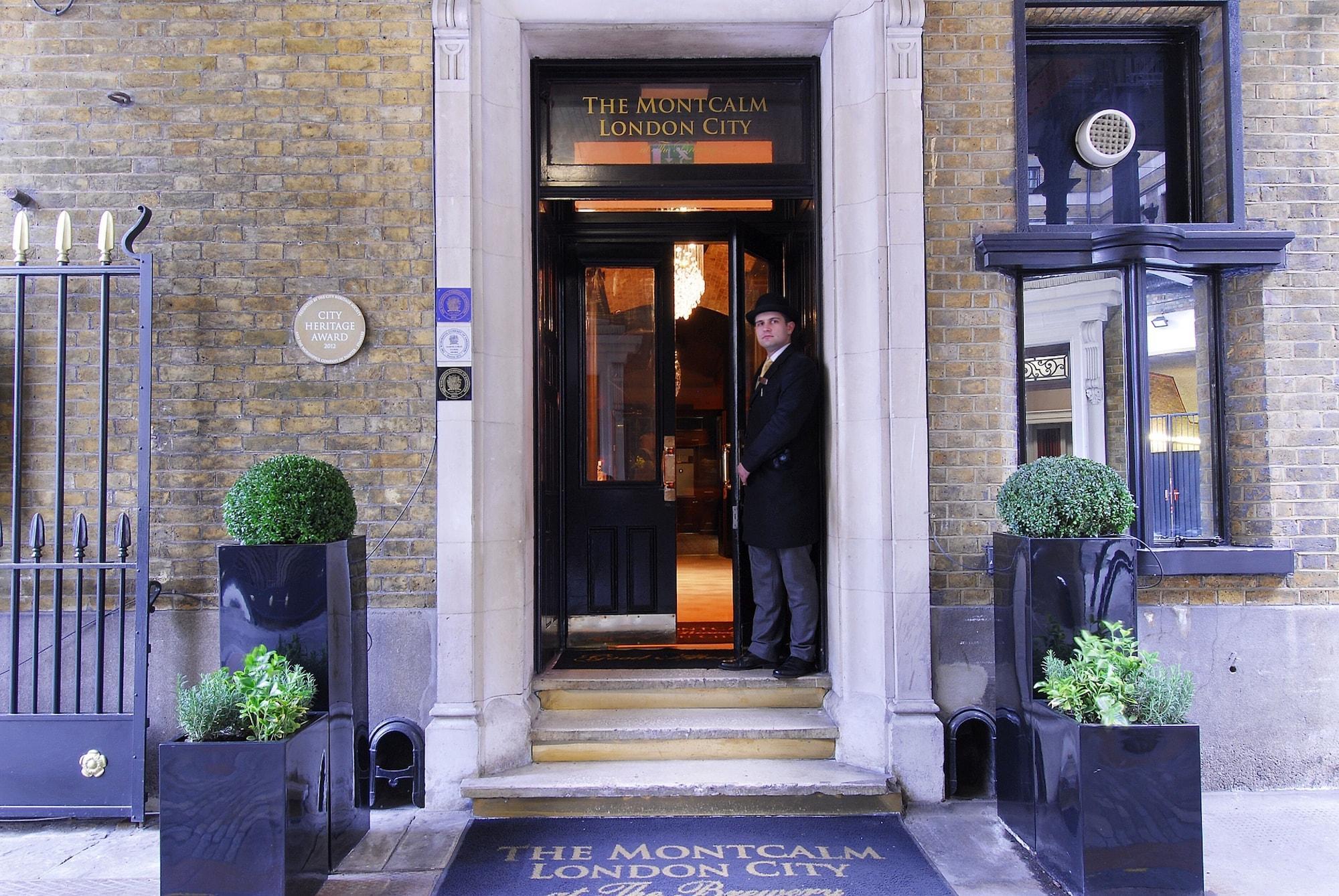 더 몽칼름 앳 브루어리 런던 시티 외부 사진 Entrance to the Montcalm London City