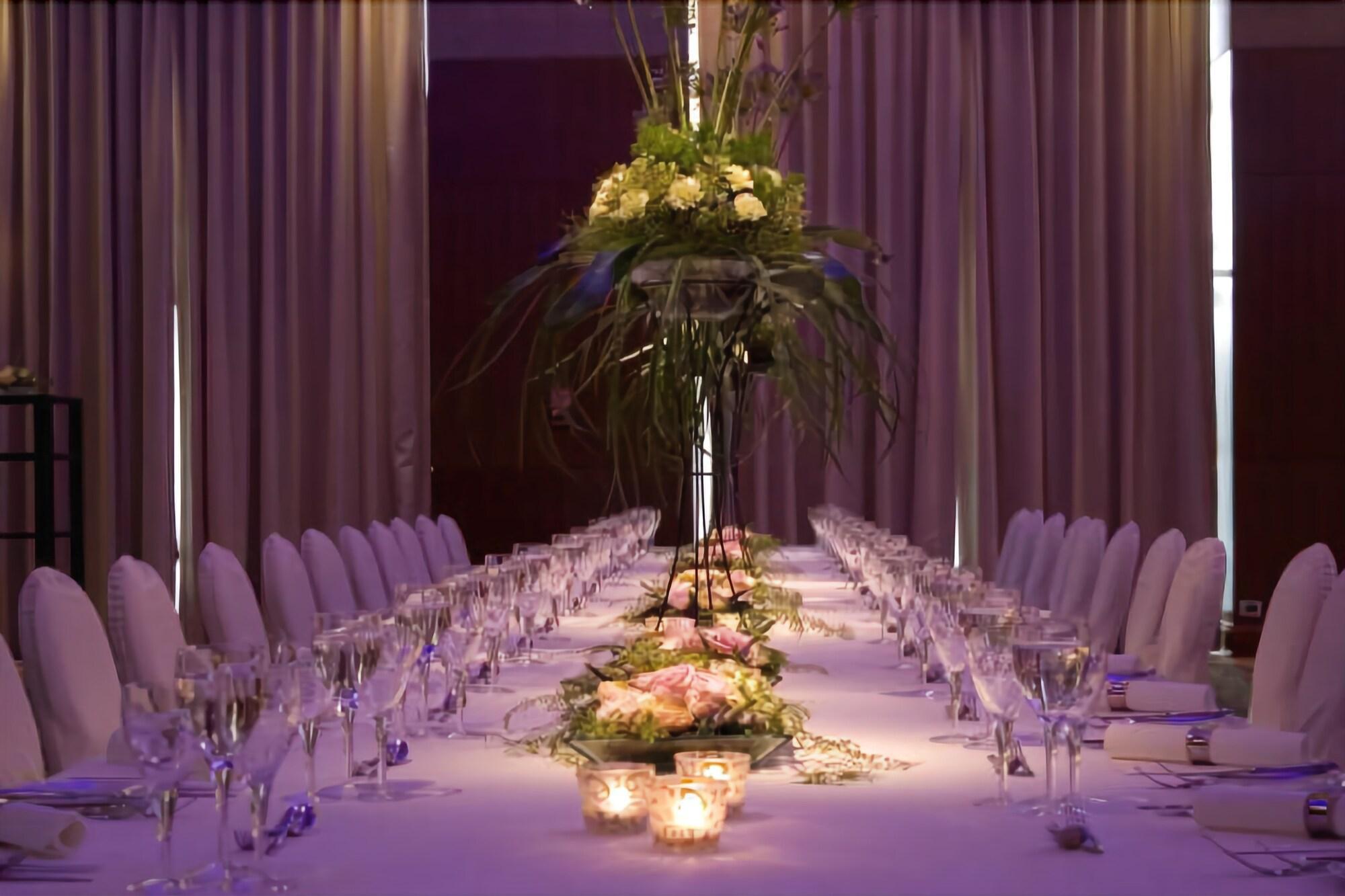 더 몽칼름 앳 브루어리 런던 시티 외부 사진 The table at the 2008 Nobel Prize dinner