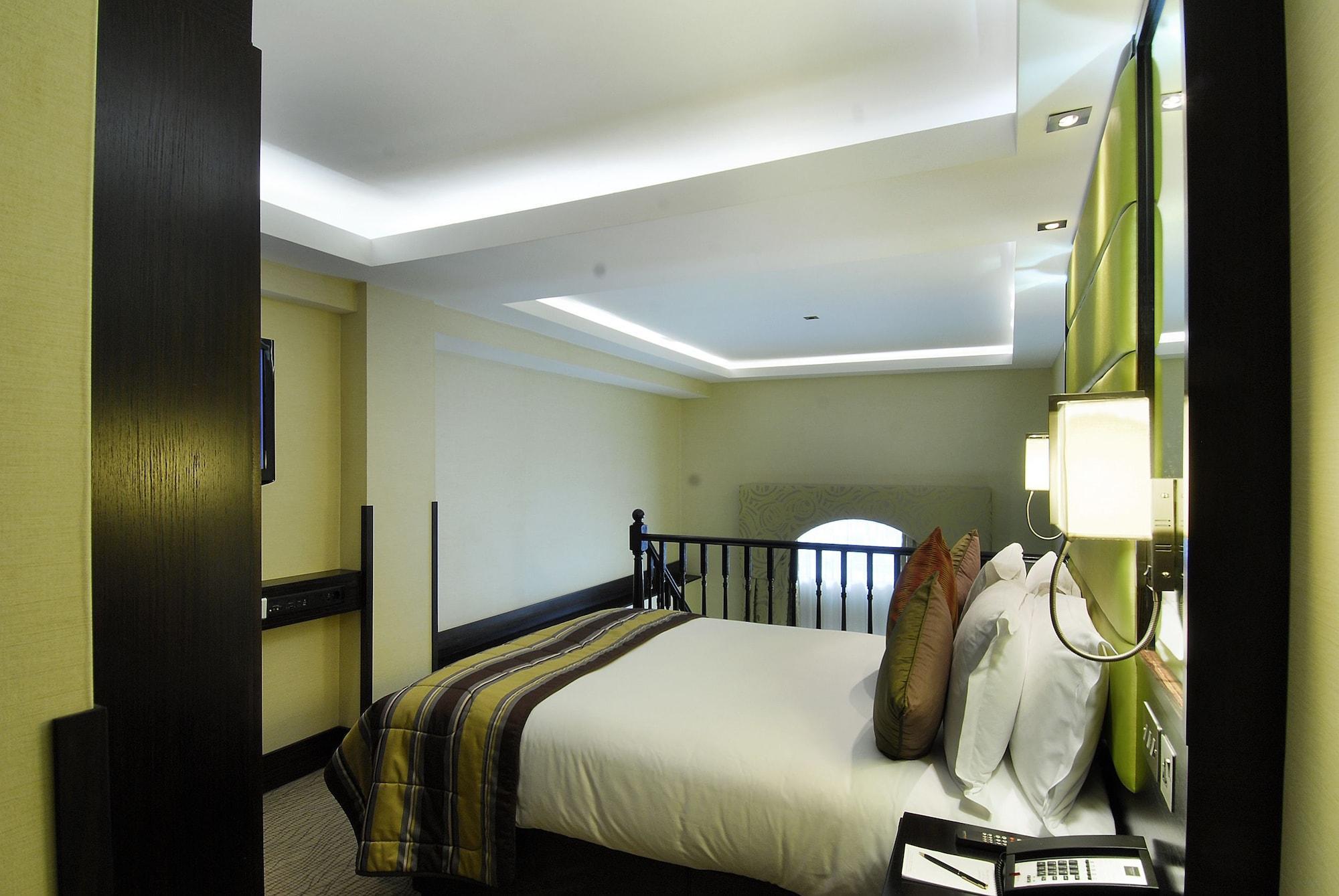 더 몽칼름 앳 브루어리 런던 시티 외부 사진 A bedroom at the hotel