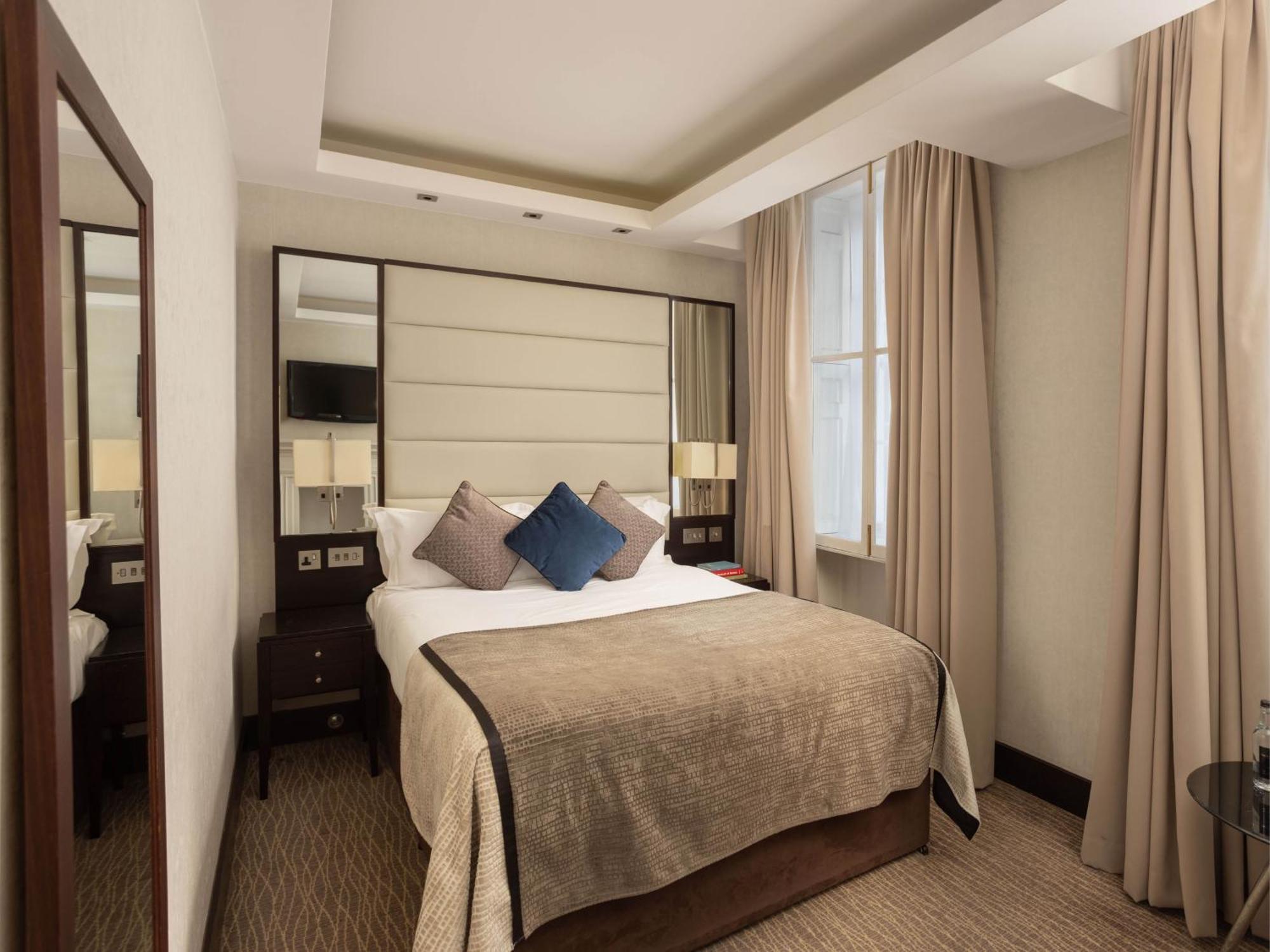 더 몽칼름 앳 브루어리 런던 시티 외부 사진 A bedroom at the hotel