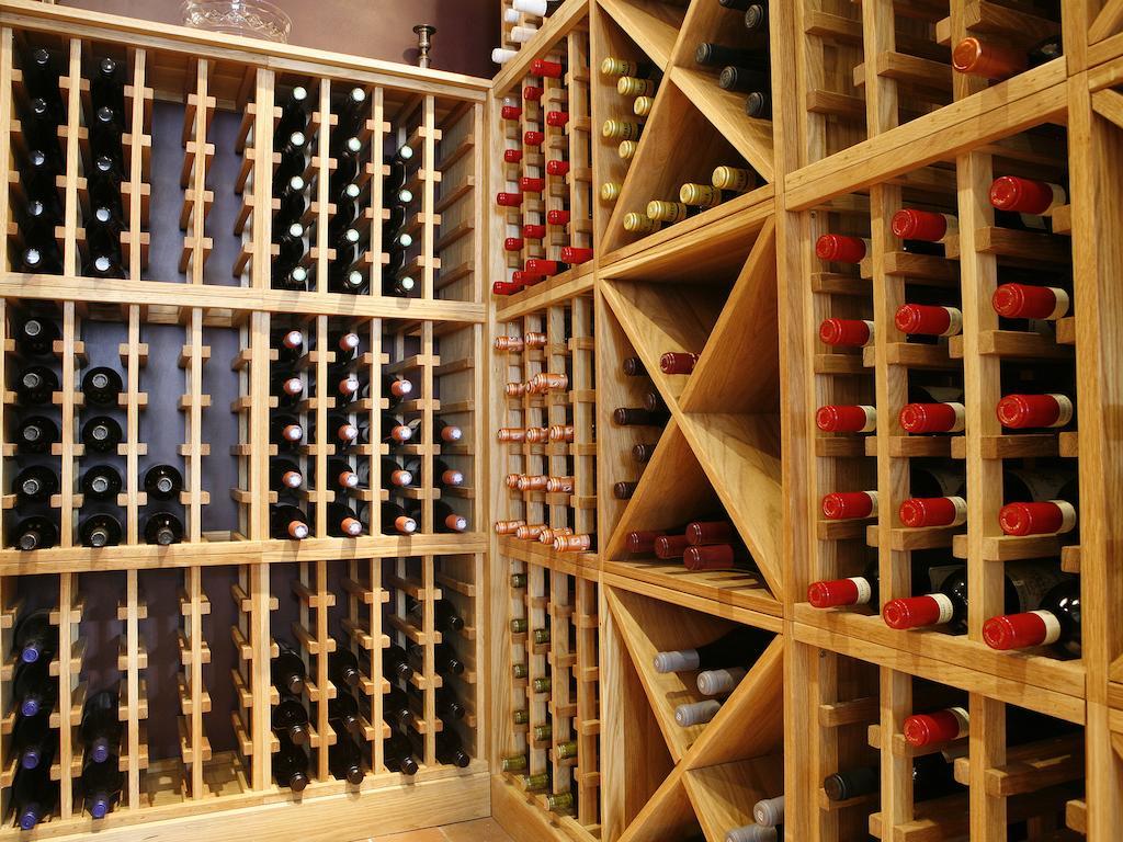 더 몽칼름 앳 브루어리 런던 시티 외부 사진 Wine cellar